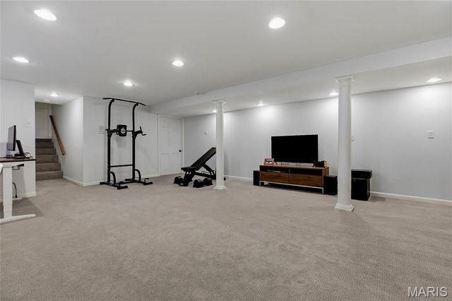 920 Claymark Drive, Town And Country, MO 63131