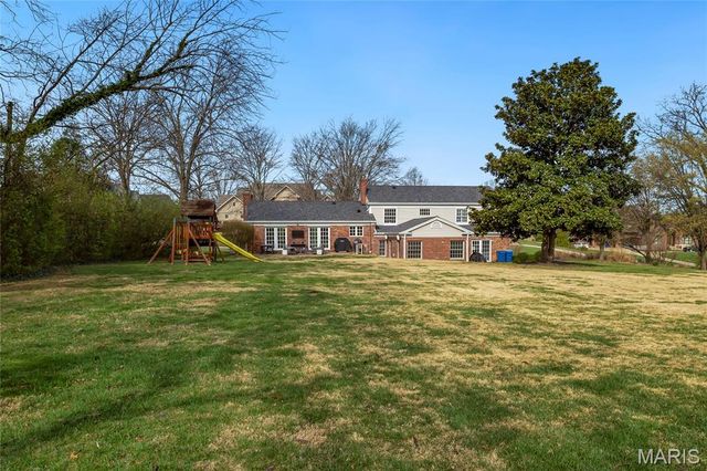 920 Claymark Drive, Town And Country, MO 63131