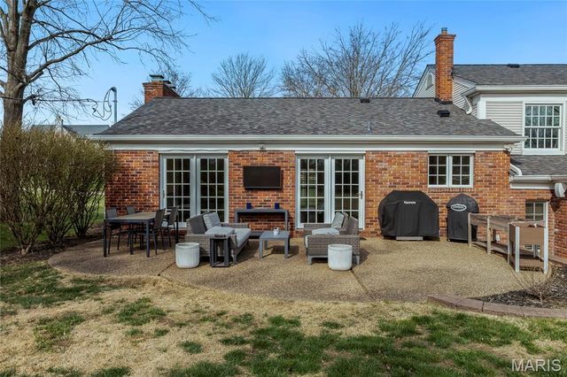 920 Claymark Drive, Town And Country, MO 63131