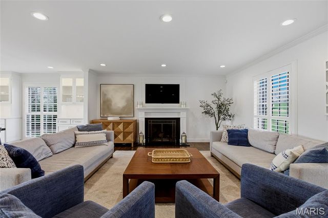 920 Claymark Drive, Town And Country, MO 63131