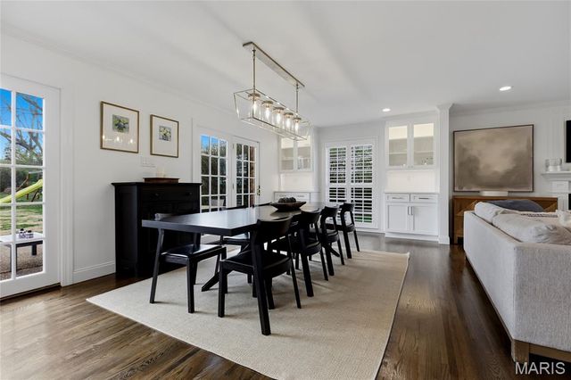 920 Claymark Drive, Town And Country, MO 63131