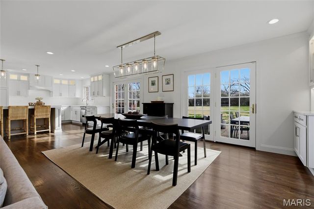 920 Claymark Drive, Town And Country, MO 63131