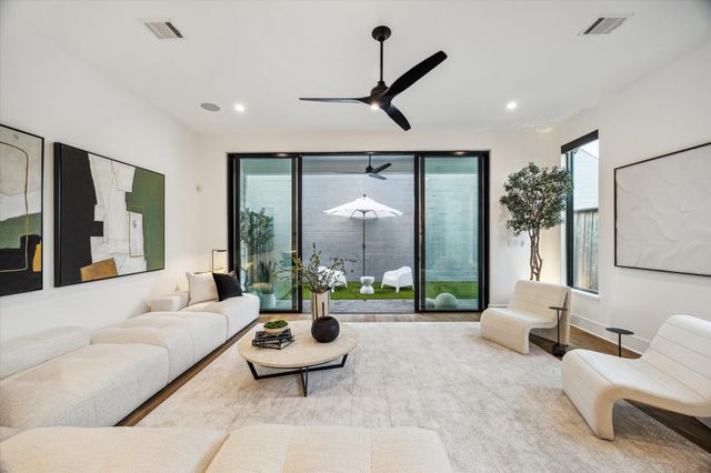 1410 Indiana Street, Houston, TX 77006