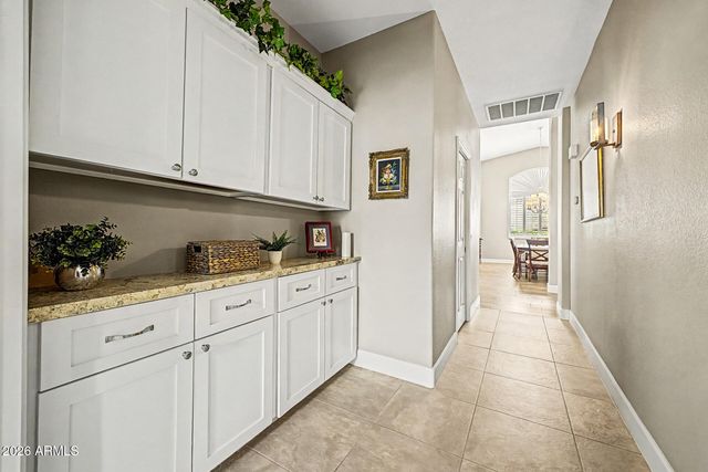 26427 S FLAME TREE Drive, Sun Lakes, AZ 85248