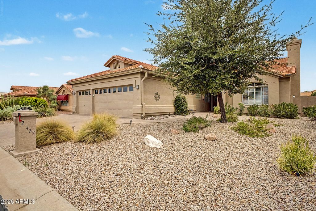 26427 S FLAME TREE Drive, Sun Lakes, AZ 85248