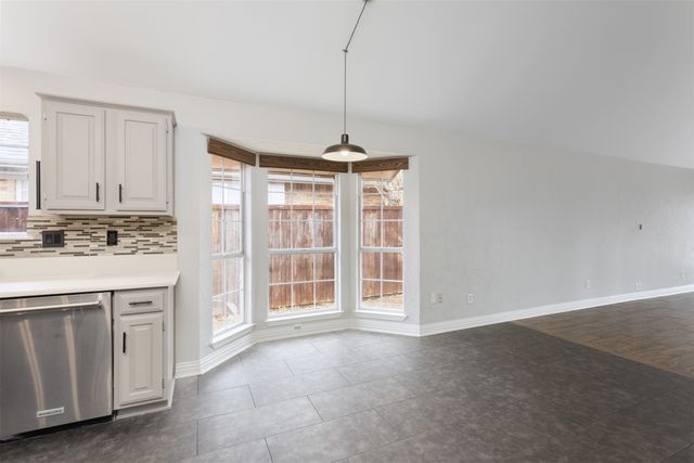 5204 Valleydale Drive, Flower Mound, TX 75028