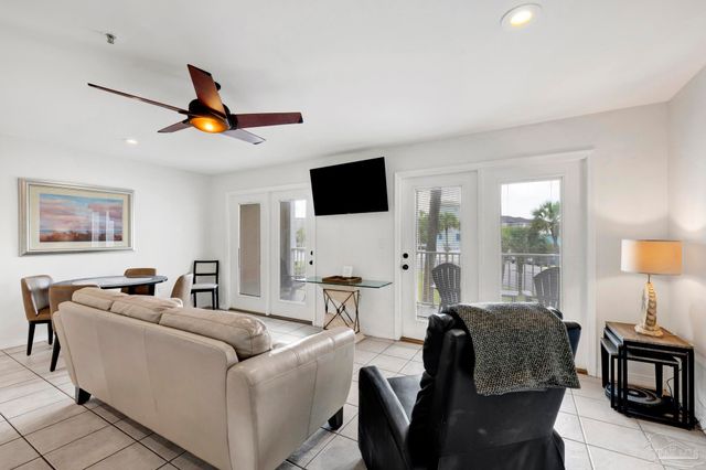 13351 Johnson Beach Rd 215-E, Pensacola, FL 32507