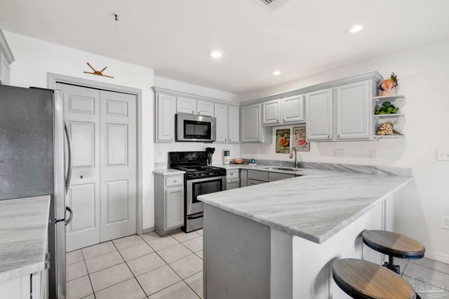 13351 Johnson Beach Rd 215-E, Pensacola, FL 32507