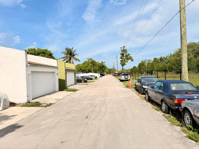 6238 SW 7th Street, Margate, FL 33068