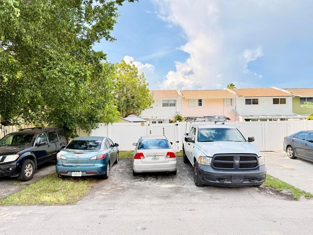 6238 SW 7th Street, Margate, FL 33068