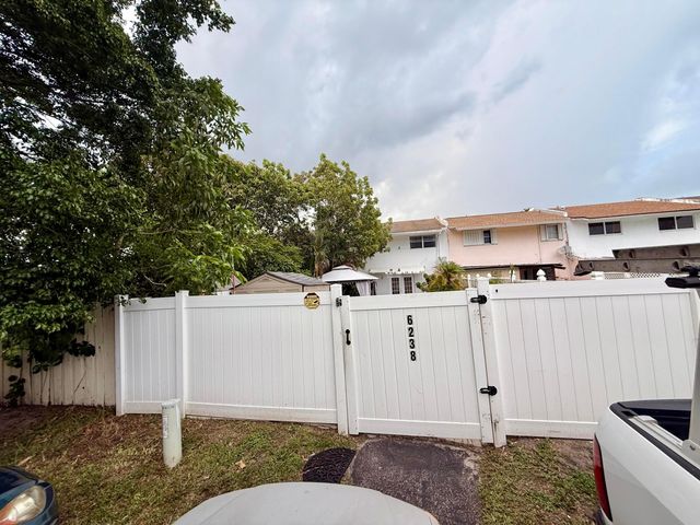 6238 SW 7th Street, Margate, FL 33068