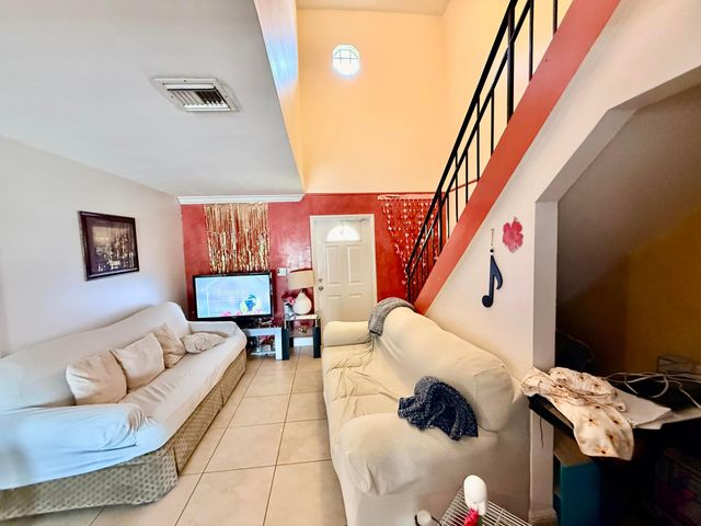 6238 SW 7th Street, Margate, FL 33068
