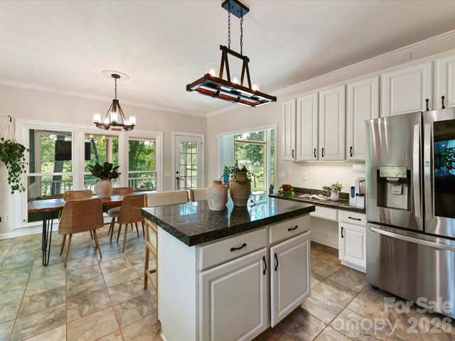 5222 Mcchesney Drive, Charlotte, NC 28269