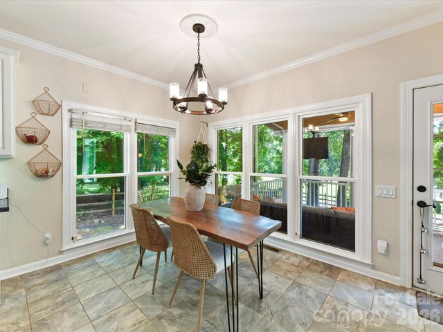 5222 Mcchesney Drive, Charlotte, NC 28269