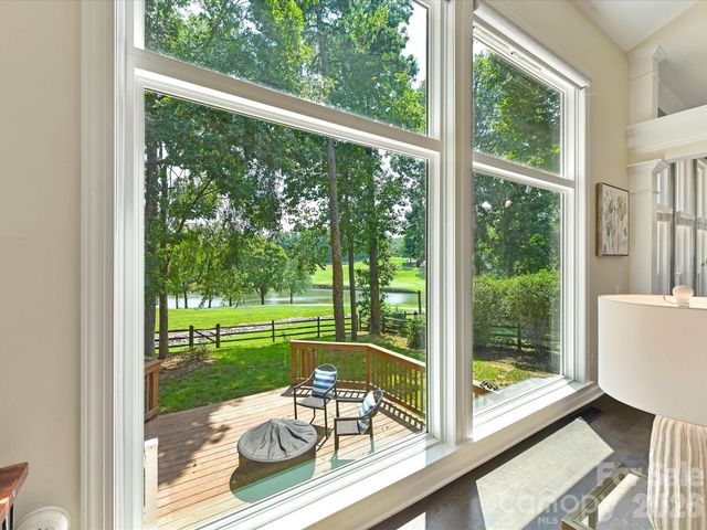 5222 Mcchesney Drive, Charlotte, NC 28269