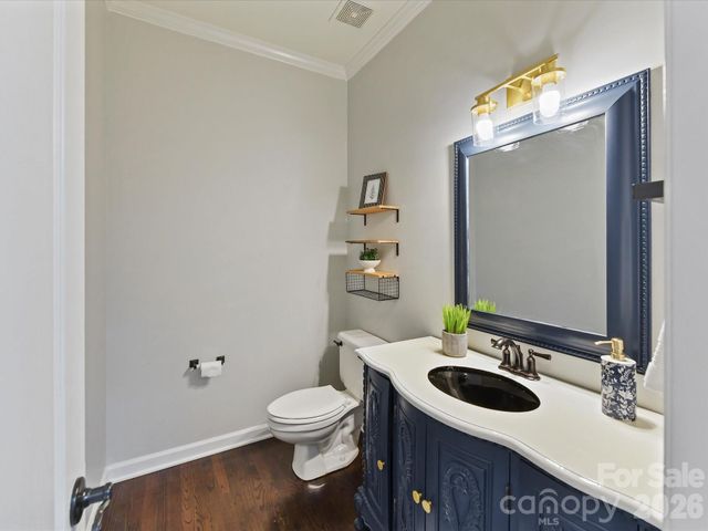 5222 Mcchesney Drive, Charlotte, NC 28269
