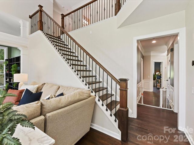5222 Mcchesney Drive, Charlotte, NC 28269