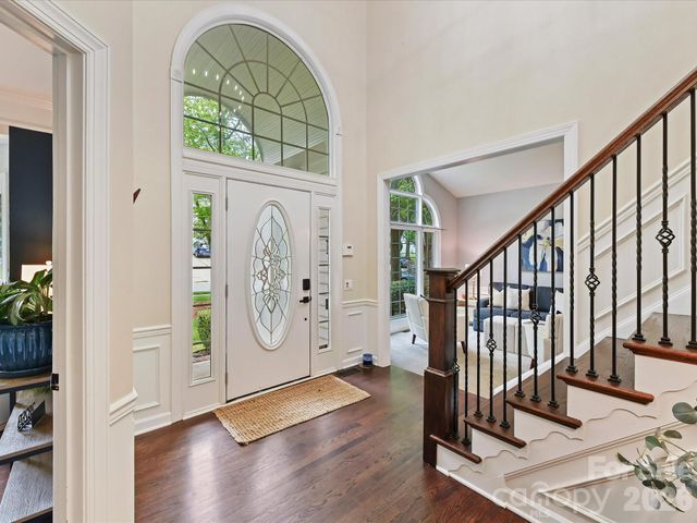 5222 Mcchesney Drive, Charlotte, NC 28269