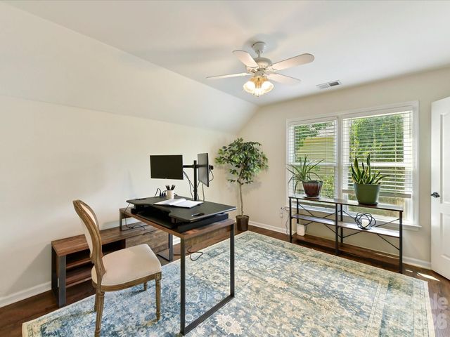 5222 Mcchesney Drive, Charlotte, NC 28269