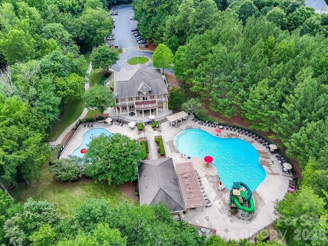 5222 Mcchesney Drive, Charlotte, NC 28269