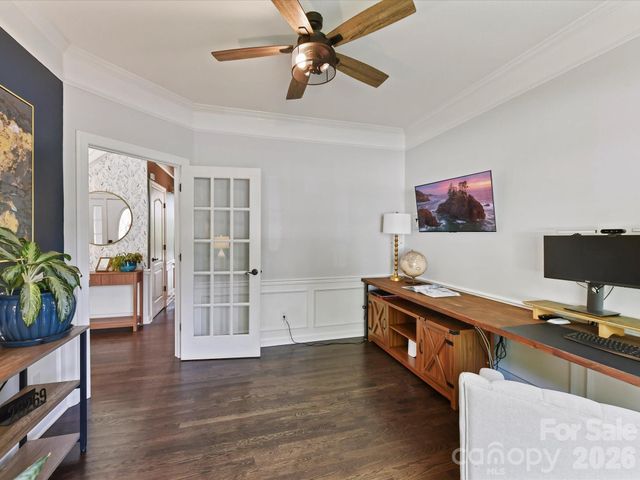 5222 Mcchesney Drive, Charlotte, NC 28269