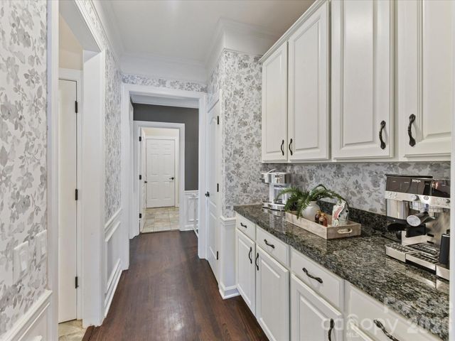 5222 Mcchesney Drive, Charlotte, NC 28269
