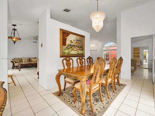 8007 SW 157th Pl, Miami, FL 33193