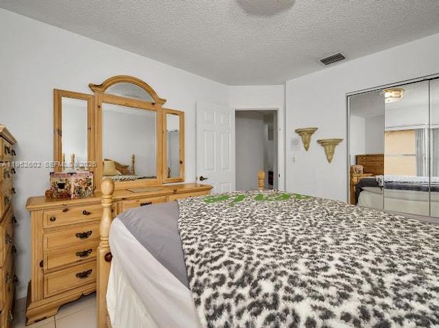 8007 SW 157th Pl, Miami, FL 33193