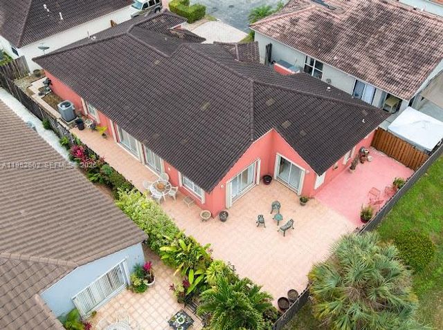 8007 SW 157th Pl, Miami, FL 33193