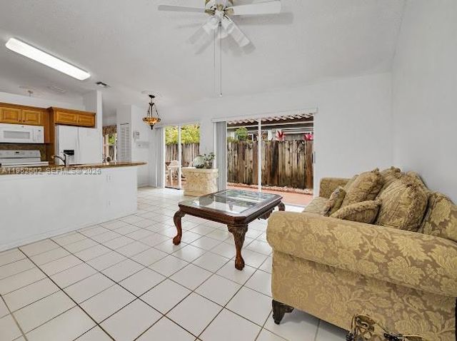 8007 SW 157th Pl, Miami, FL 33193