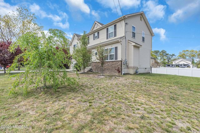 1841 Sixth Avenue, Toms River, NJ 08757