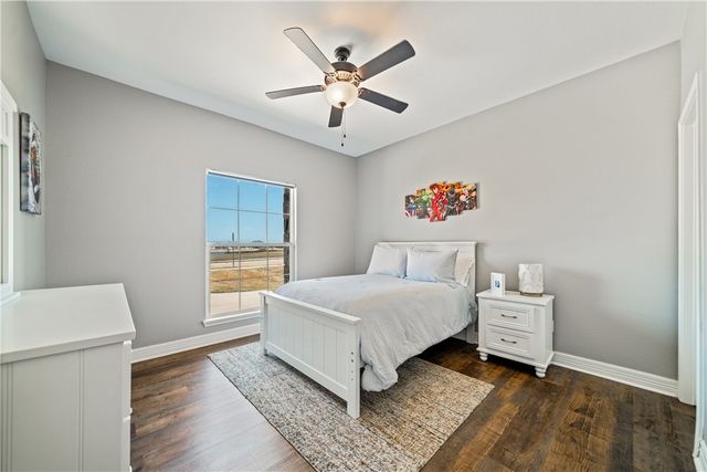 1933 Magnolia Falls Dr, Corpus Christi, TX 78415