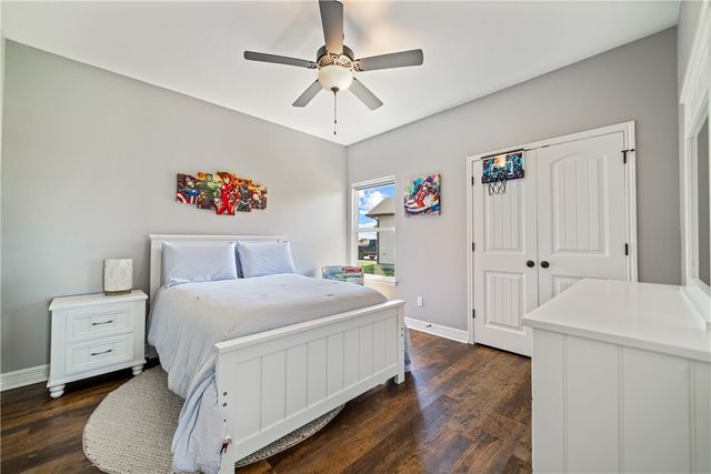 1933 Magnolia Falls Dr, Corpus Christi, TX 78415