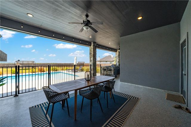 1933 Magnolia Falls Dr, Corpus Christi, TX 78415