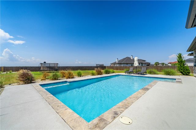 1933 Magnolia Falls Dr, Corpus Christi, TX 78415