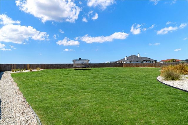 1933 Magnolia Falls Dr, Corpus Christi, TX 78415