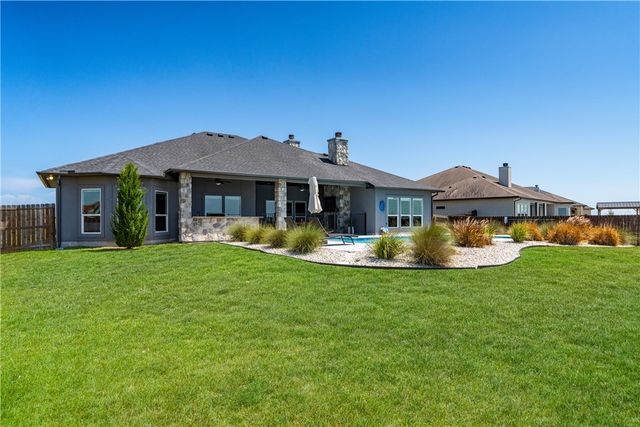 1933 Magnolia Falls Dr, Corpus Christi, TX 78415