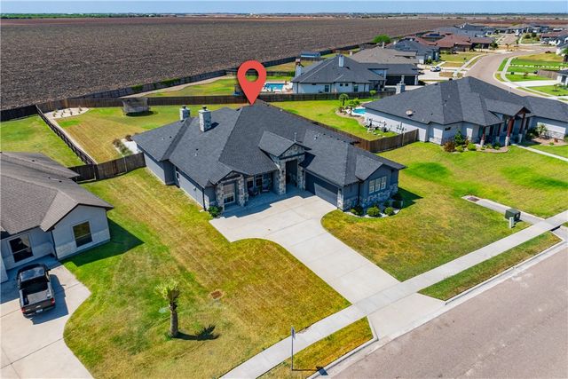 1933 Magnolia Falls Dr, Corpus Christi, TX 78415