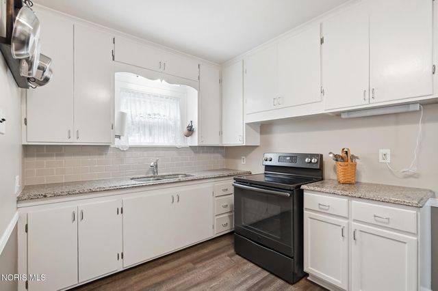 3025 Sherbrooke Road, Toledo, OH 43606