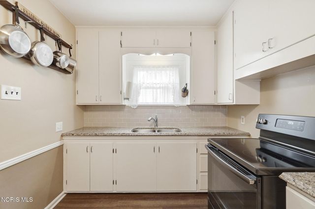 3025 Sherbrooke Road, Toledo, OH 43606