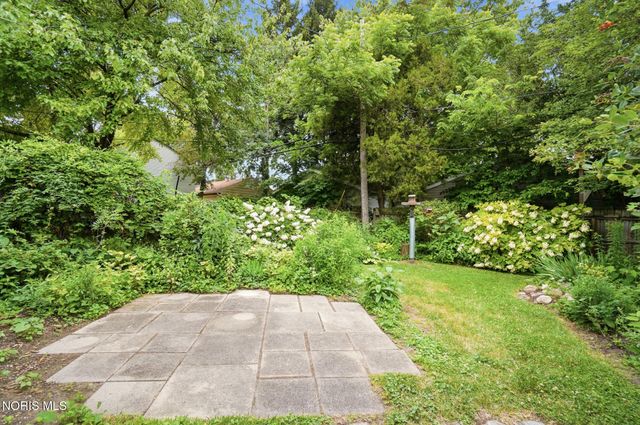 3025 Sherbrooke Road, Toledo, OH 43606