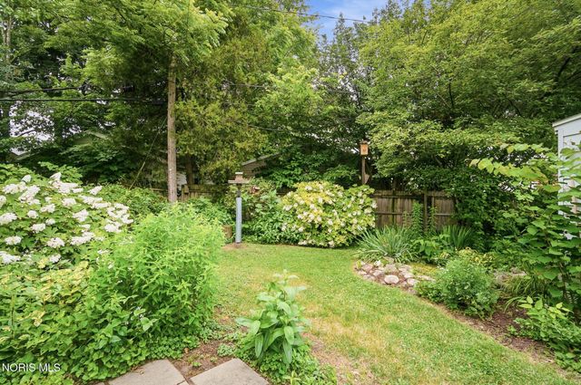 3025 Sherbrooke Road, Toledo, OH 43606