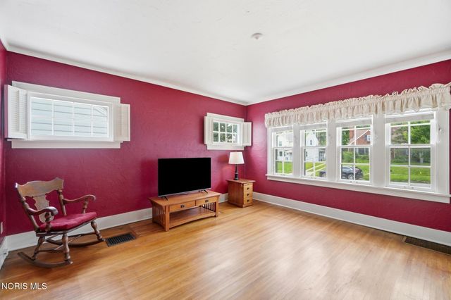 3025 Sherbrooke Road, Toledo, OH 43606