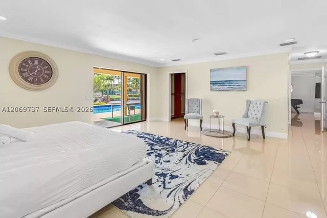 437 Holiday Dr, Hallandale Beach, FL 33009
