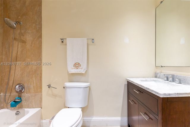 437 Holiday Dr, Hallandale Beach, FL 33009