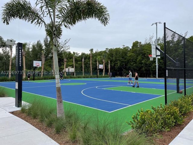 437 Holiday Dr, Hallandale Beach, FL 33009
