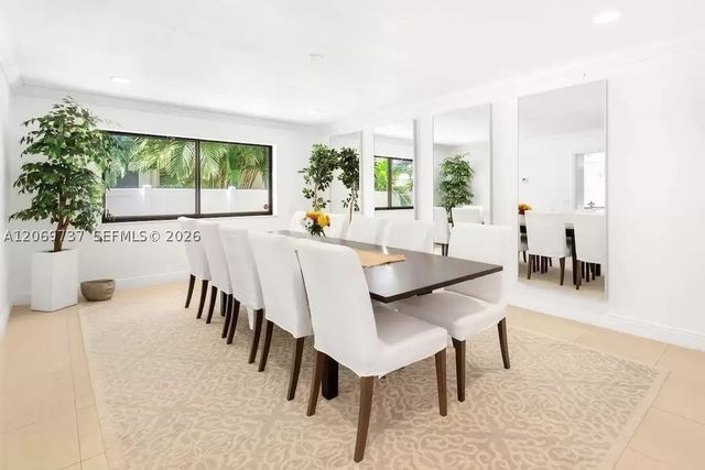 437 Holiday Dr, Hallandale Beach, FL 33009