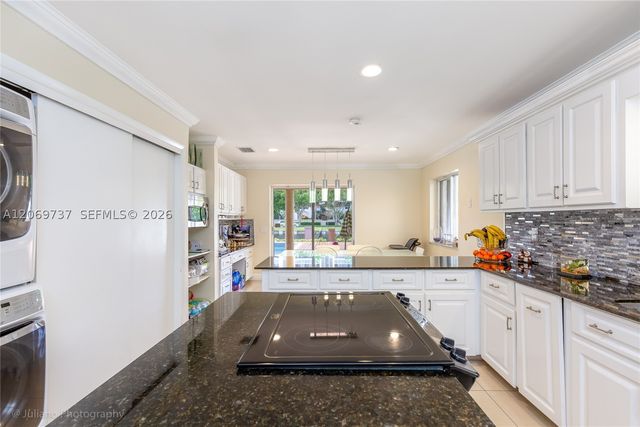 437 Holiday Dr, Hallandale Beach, FL 33009
