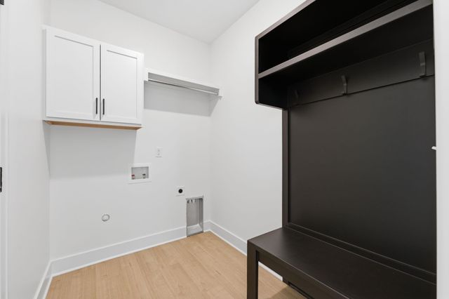 514 E Elmwood St, Park City, KS 67147