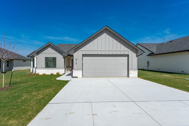 514 E Elmwood St, Park City, KS 67147